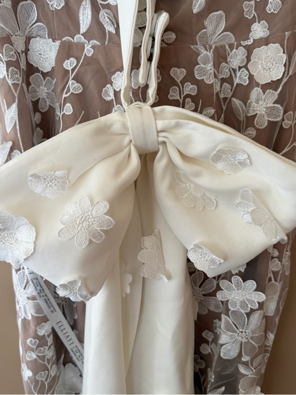 Elliatt x REVOLVE Lynette Dress Ivory Nude White Floral midi bow belt NWT L - Picture 14 of 16